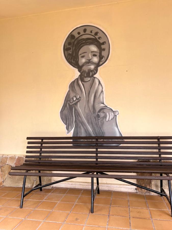 Albergue Municipal Hostel San Martín del Camino Exterior foto